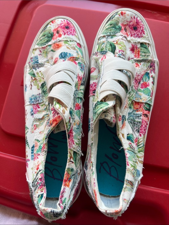 Blowfish Malibu Shoes - Women’s blowfish Malibu shoes floral 9